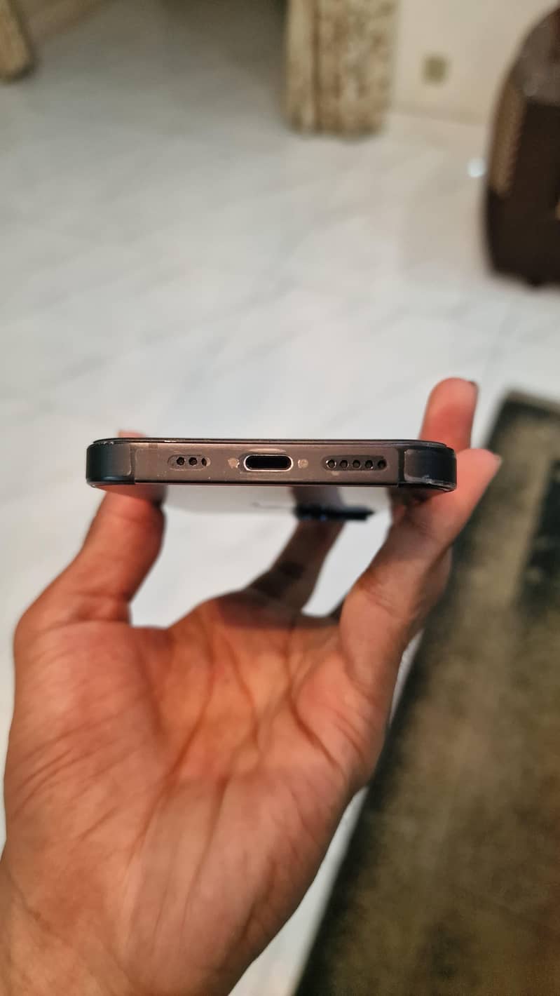 Apple iPhone 13 4