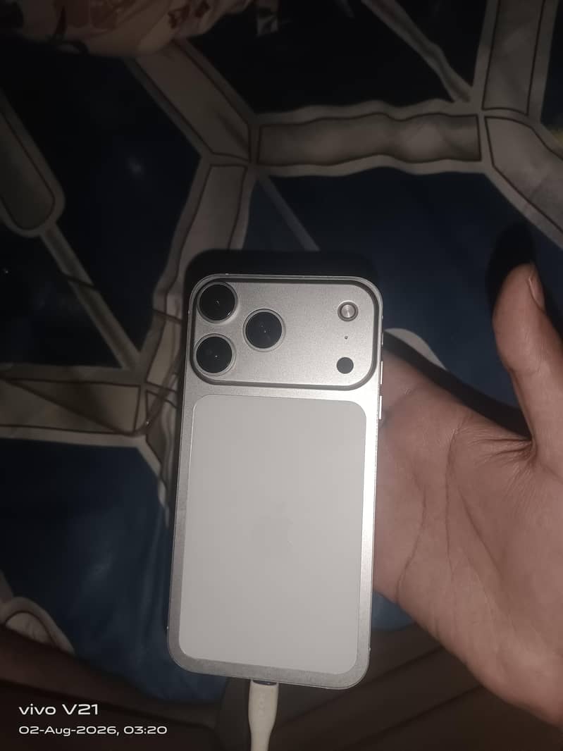 Apple iPhone 17 Pro 2