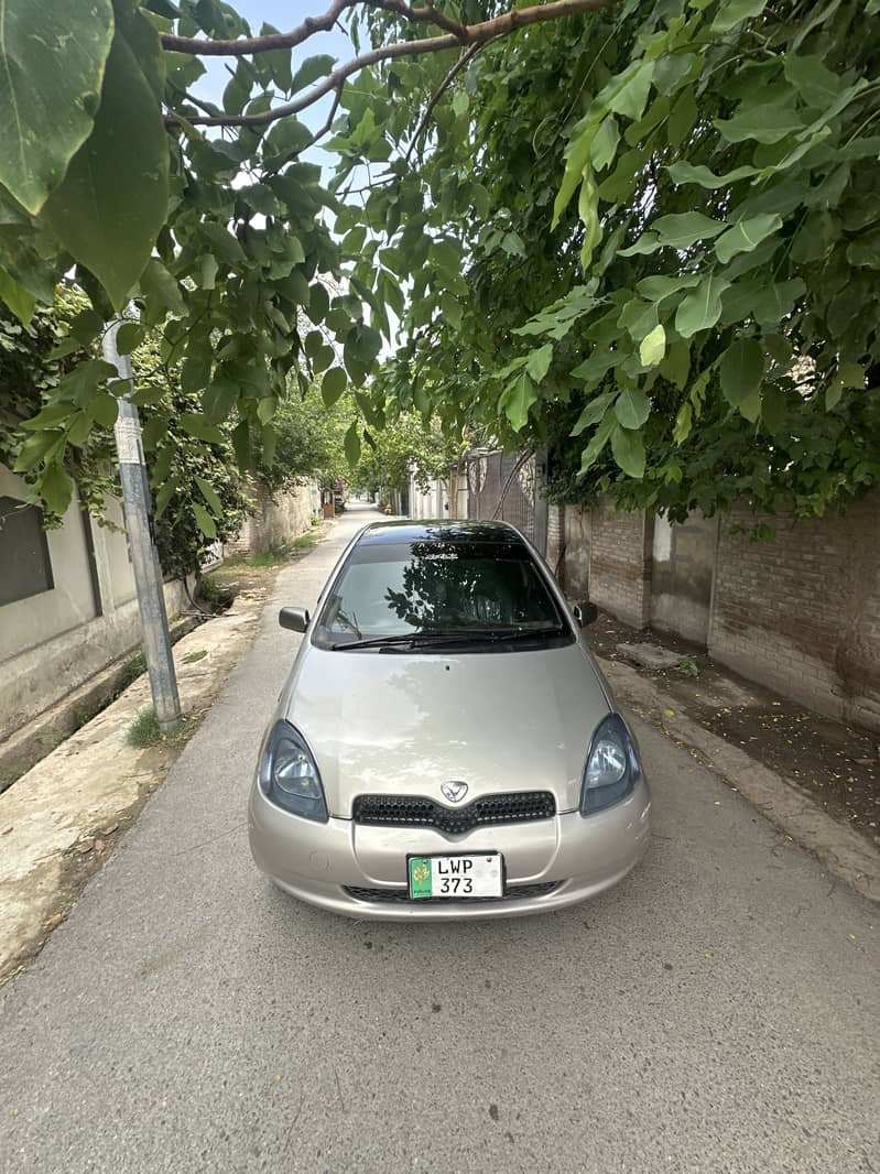 Vitz 2000 1