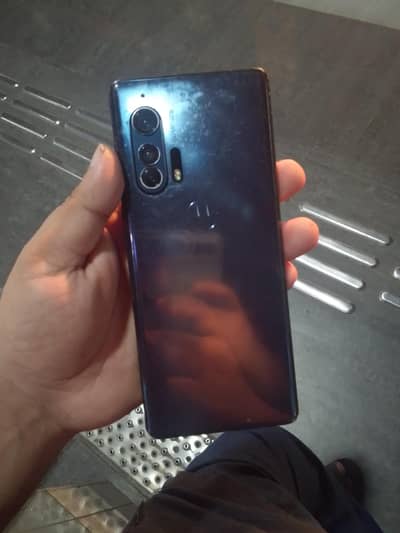 12 Ram 256 GB Storage Heavy camera Heavy Bettary