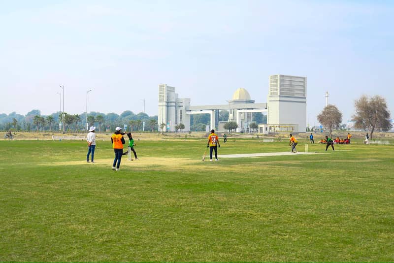 10 Marla Park Facing Plot 6