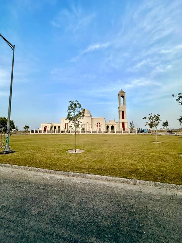 10 Marla Park Facing Plot 14