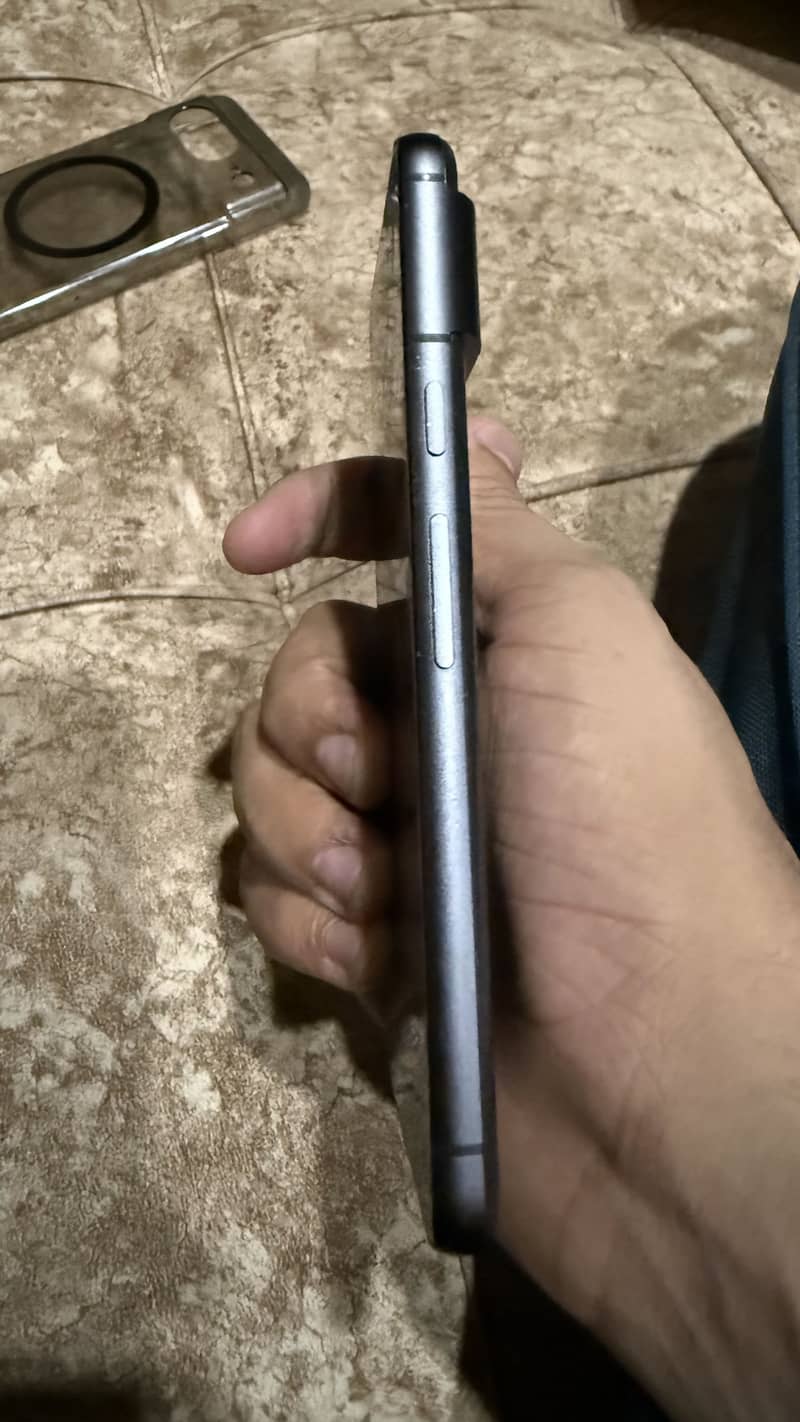 Google Pixel 8 5