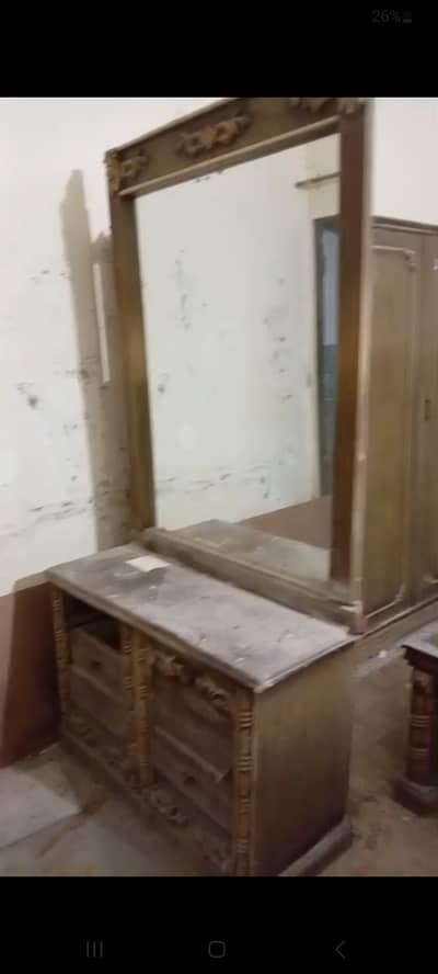 Wooden Dressing Table with Big Mirror and Drawers