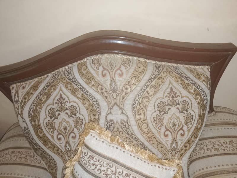 sofa 7 seater. 2