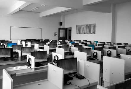 Matric/Inter students required for call center agent position.