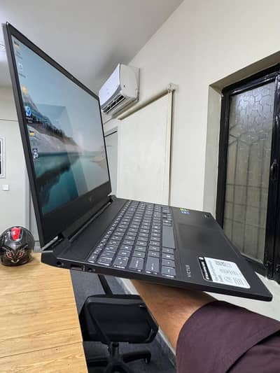 HP victus