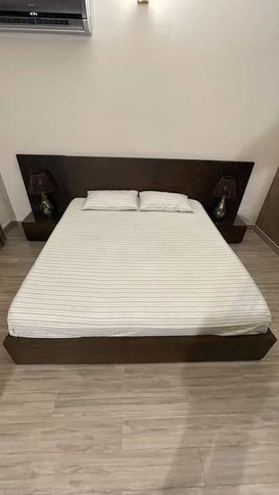 Renome King Size Bed with Side Tables & Dressing Table Islamabad