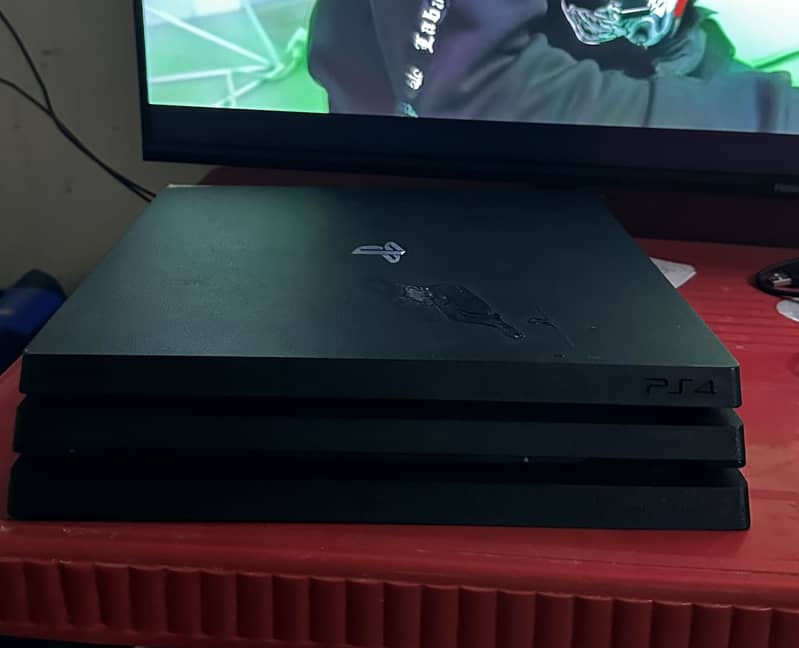 Ps4 pro 1Tb 2