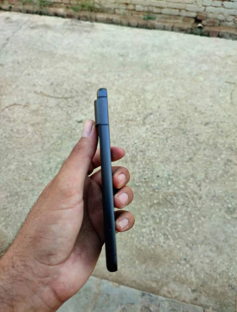 Google Pixel 8 2