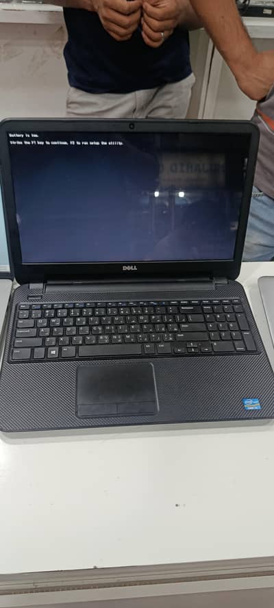 Dell Inspiron i3