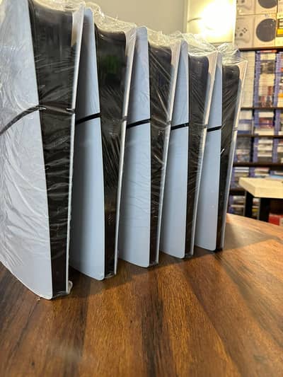 PS5 slim digital available used like new