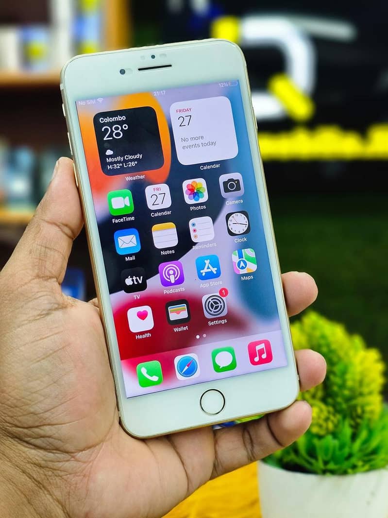 Apple iPhone 8 1