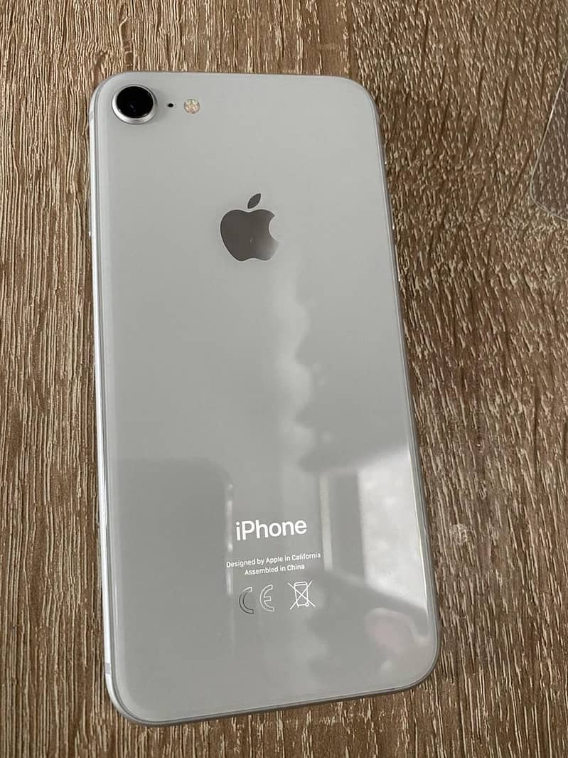 Apple iPhone 8 4