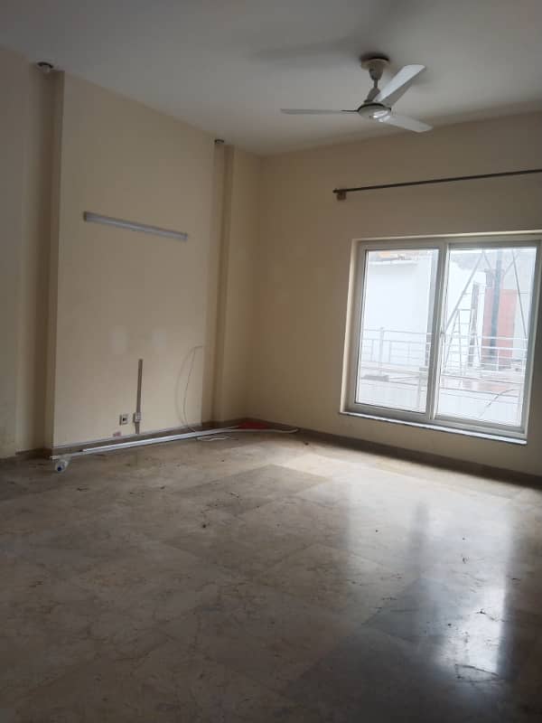E11 finest upper portion 3bed 11