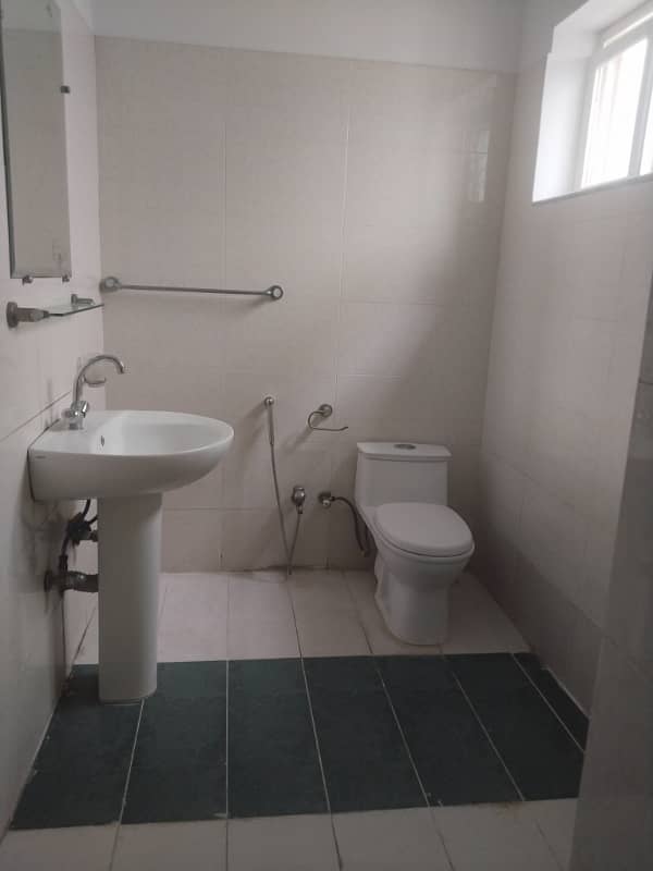 E11 finest upper portion 3bed 13