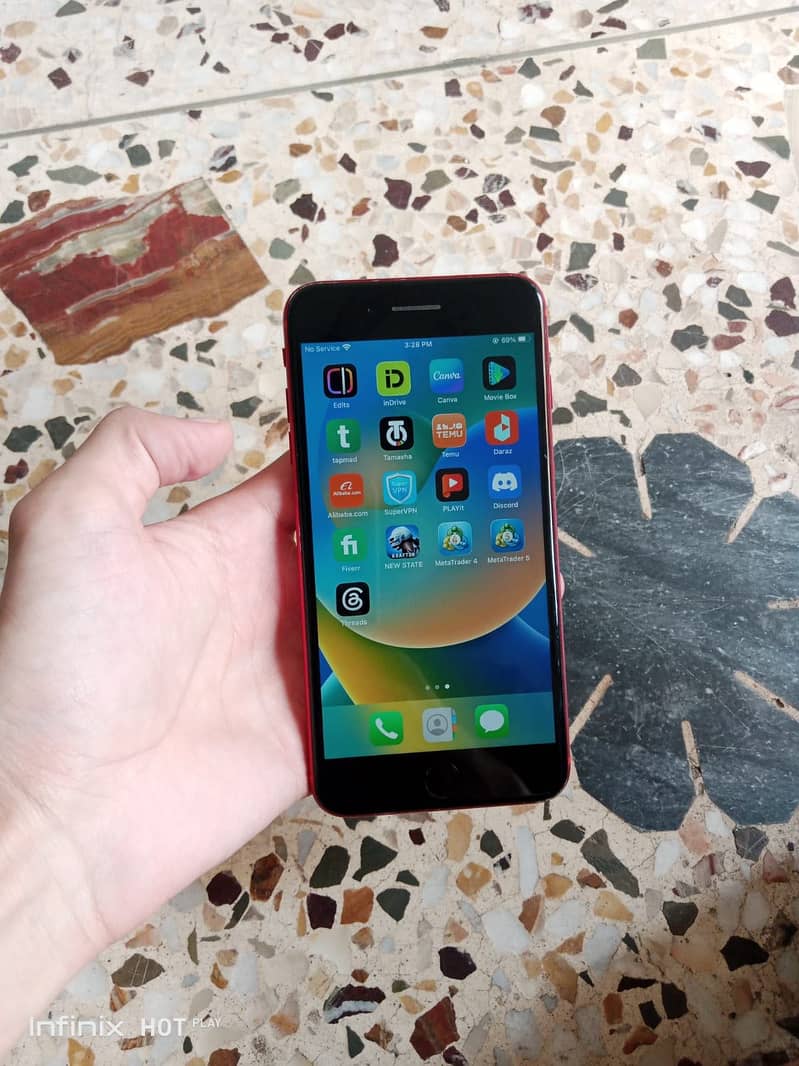 Apple iPhone 8 Plus 1