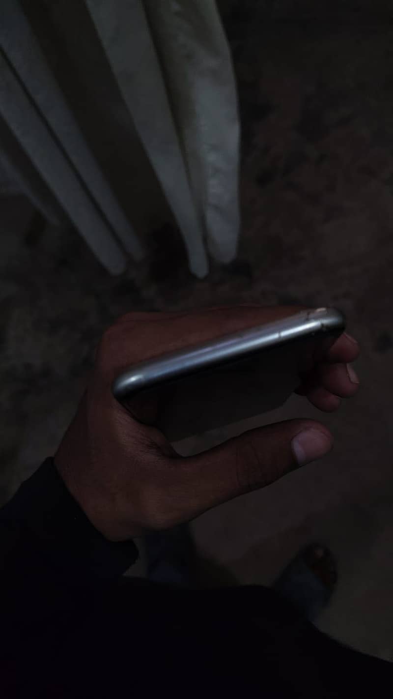 Apple iPhone X 3