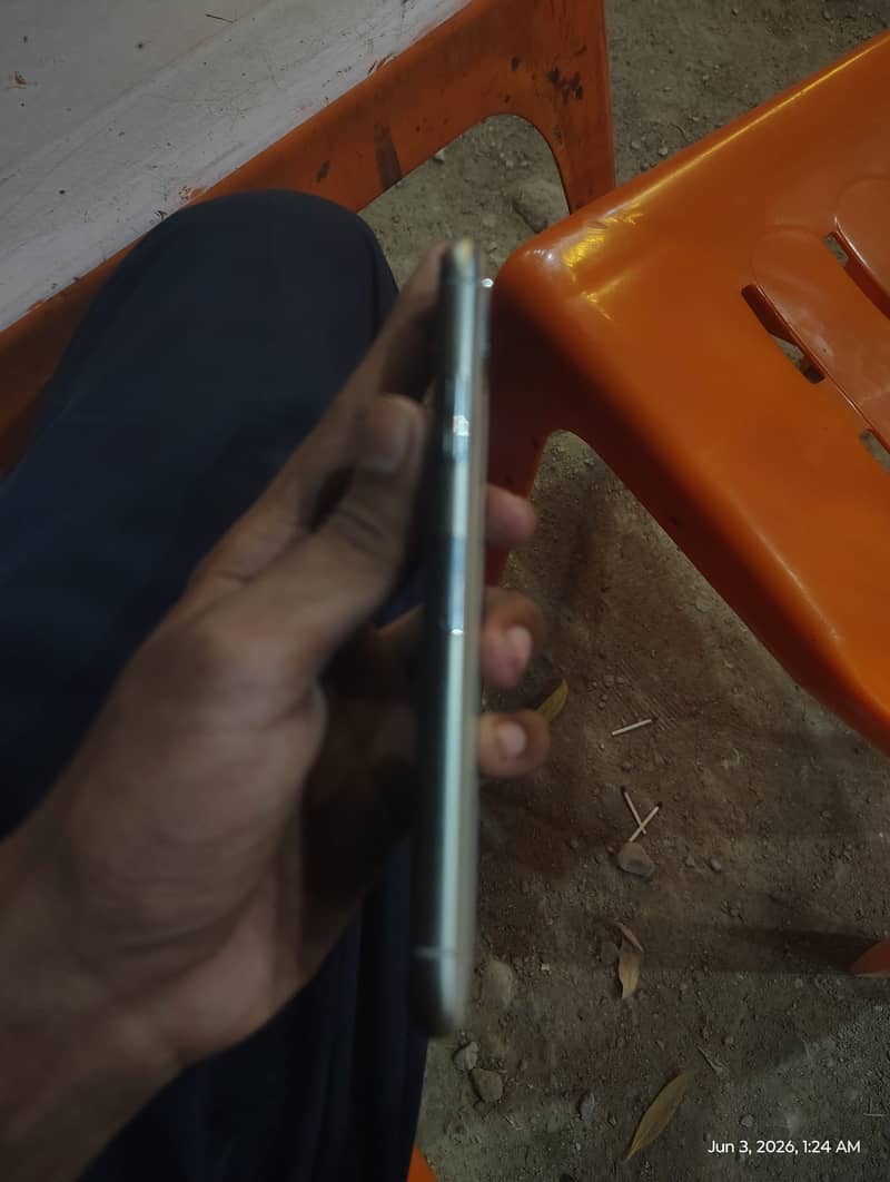 Apple iPhone X 10