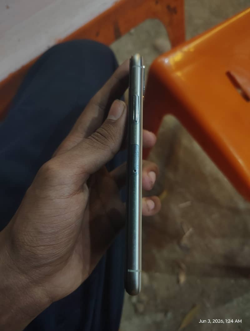 Apple iPhone X 11
