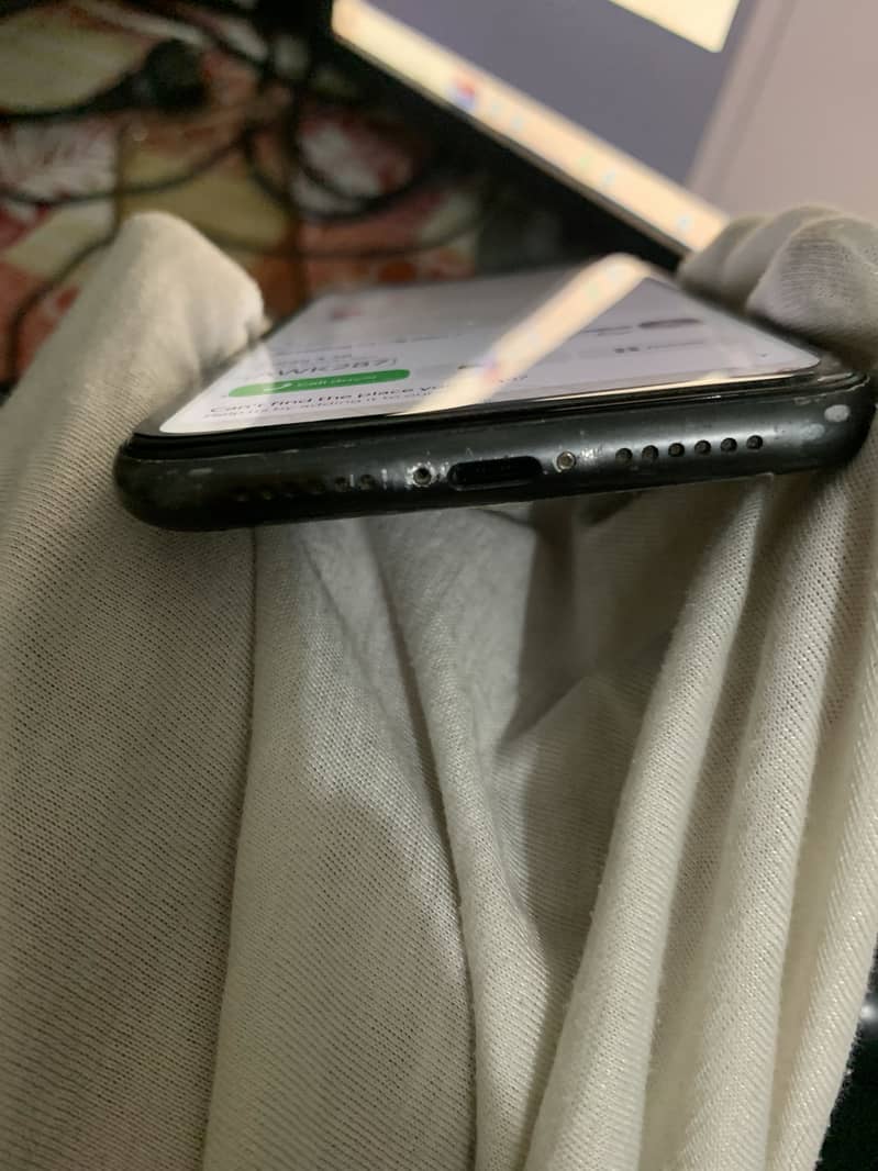 Apple iPhone 11 9