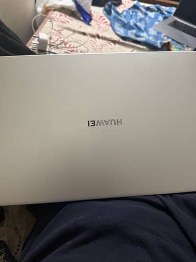HUAWEI LAPTOP ULTRA SLIM EXCELLENT DISPLAY