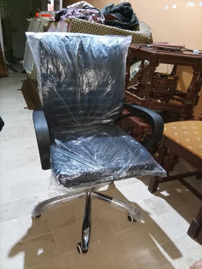 Office Chairs for Sale Comfortable & Good Condition