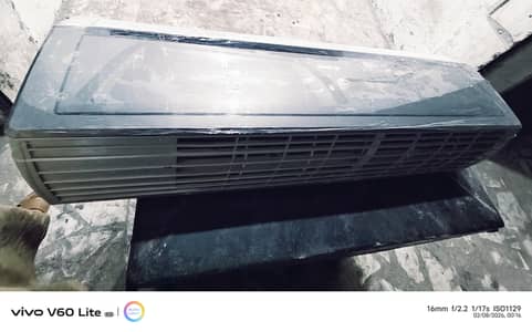 gree 1.5 toun Inverter new condition