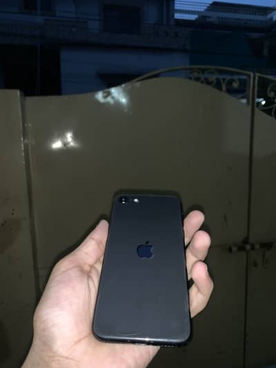 Apple iPhone SE