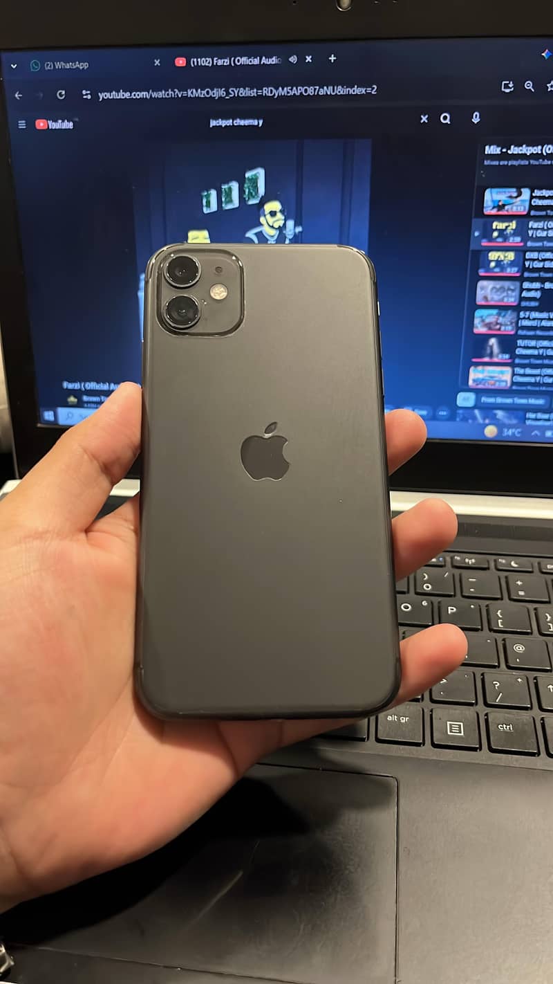 Apple iPhone 11 4