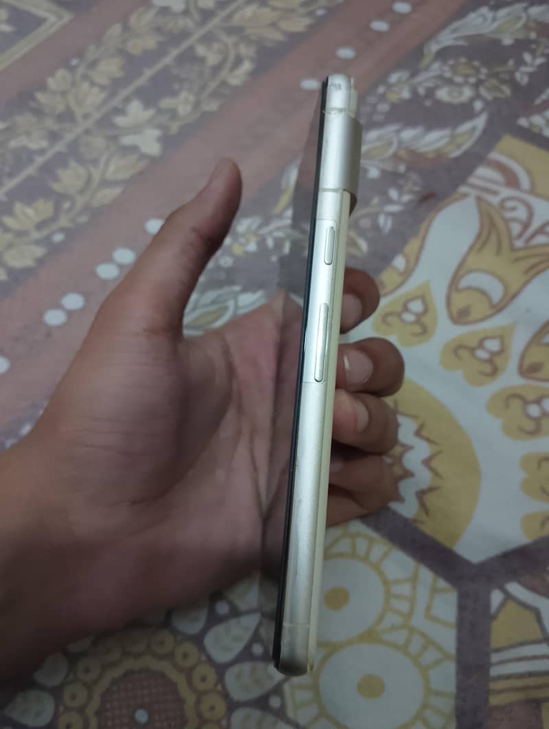 Google Pixel 7 3