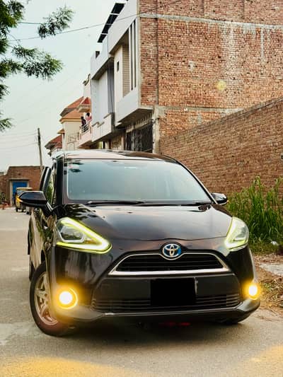 Toyota Sienta 2016