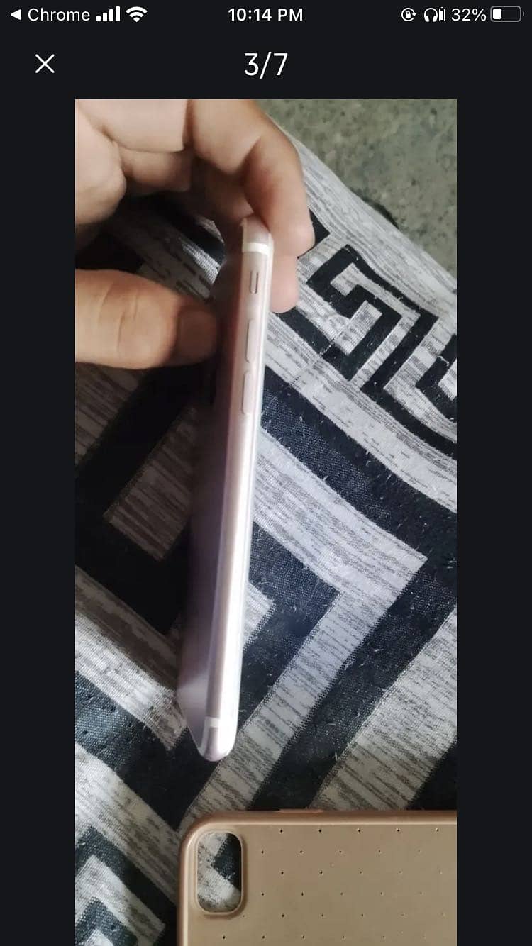 Apple iPhone 7 3