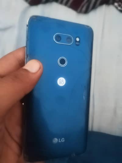 LG V30