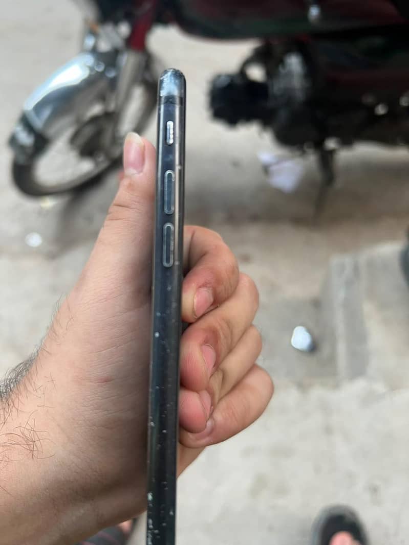 Apple iPhone 7 4
