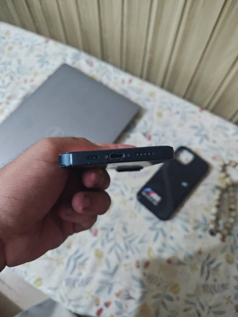 Apple iPhone 14 3