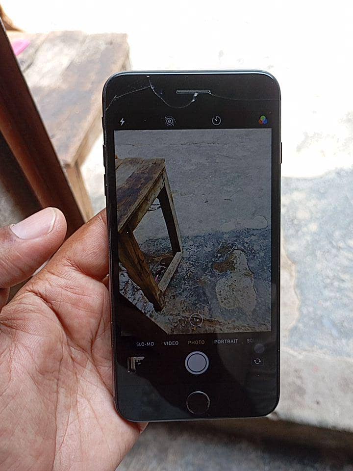 Apple iPhone 8 Plus 6