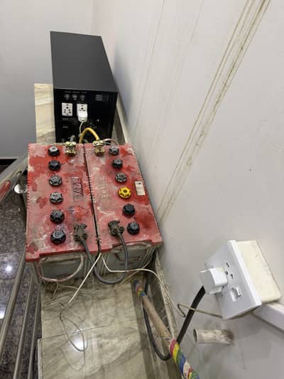 2.2 Kw Ups with 2 batteries for sale