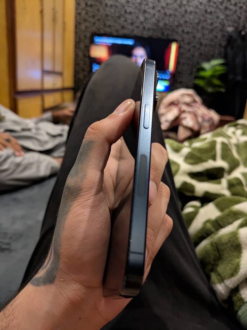 Apple iPhone 15 Pro 1