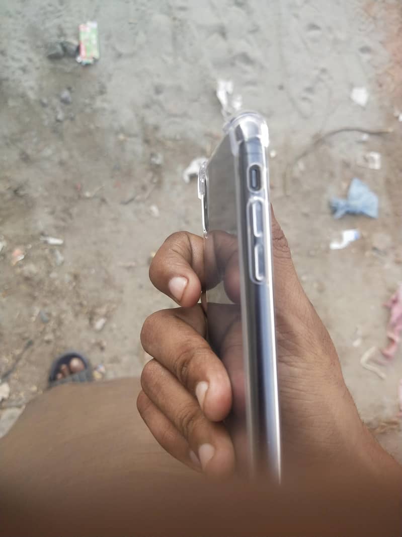 Apple iPhone X 1
