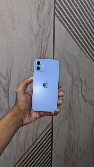 Apple iPhone 12