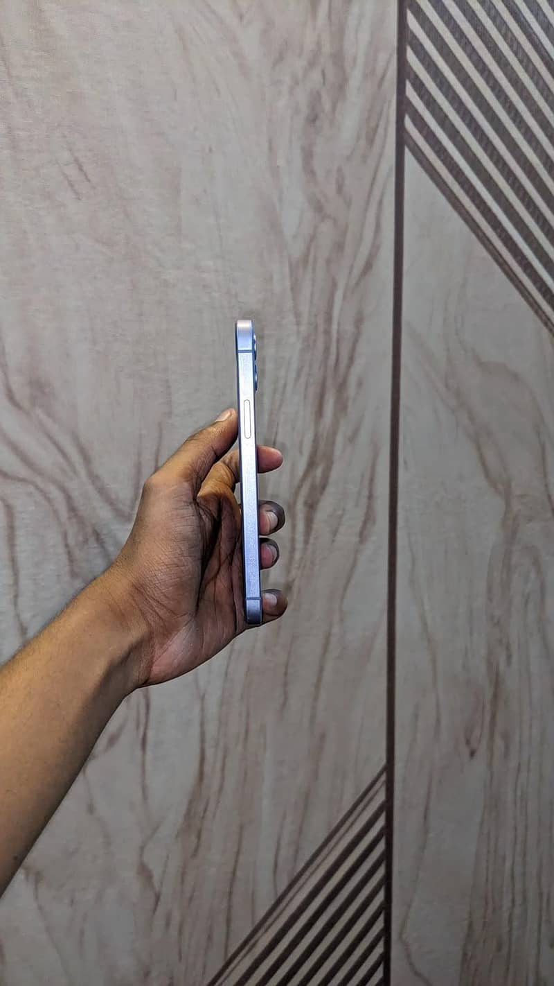 Apple iPhone 12 1