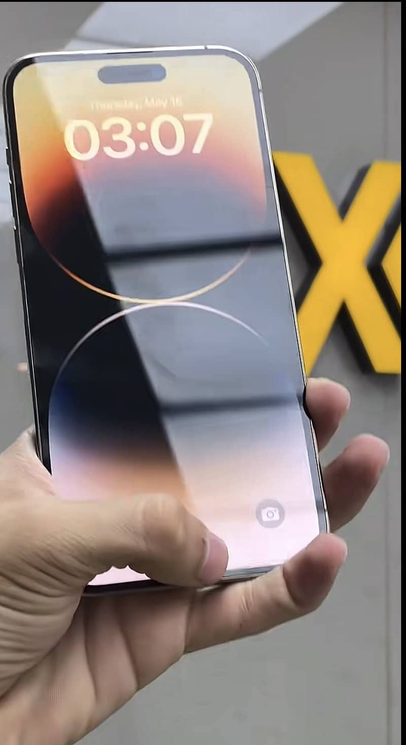 Apple iPhone 14 Pro Max 1