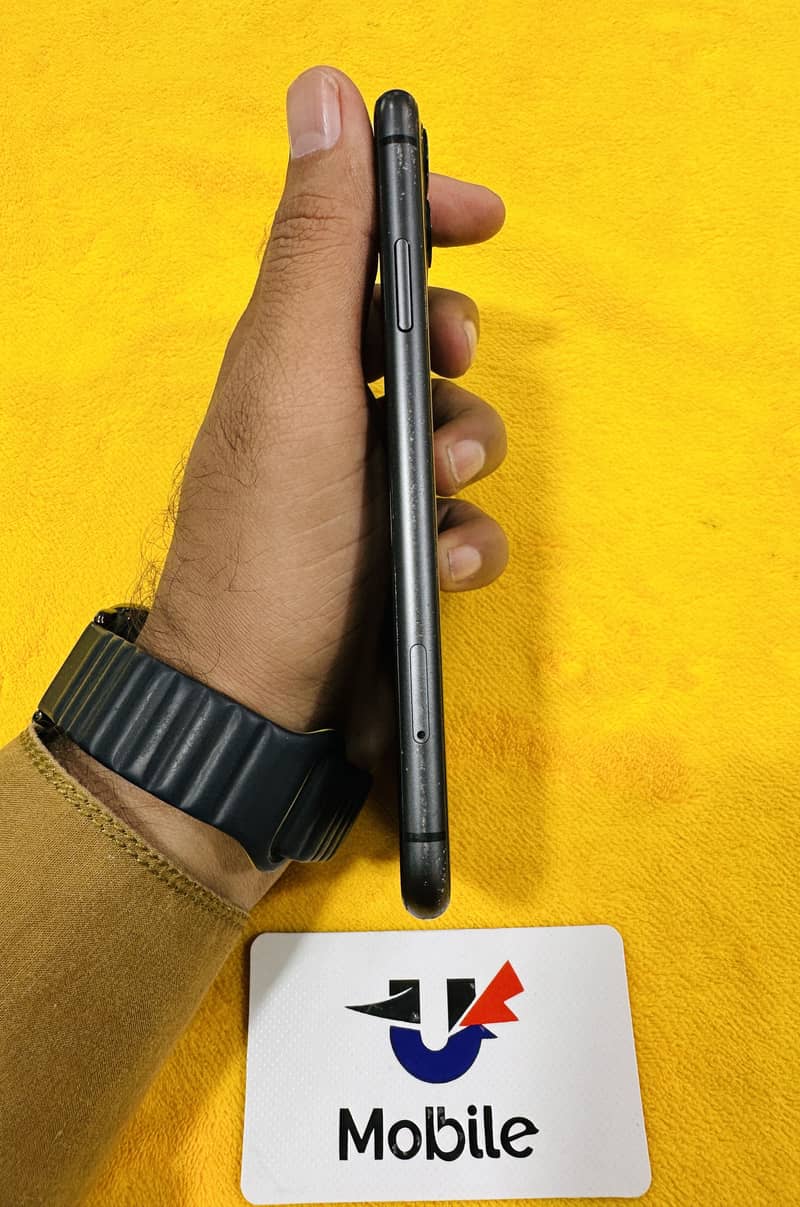 iPhone 11 5