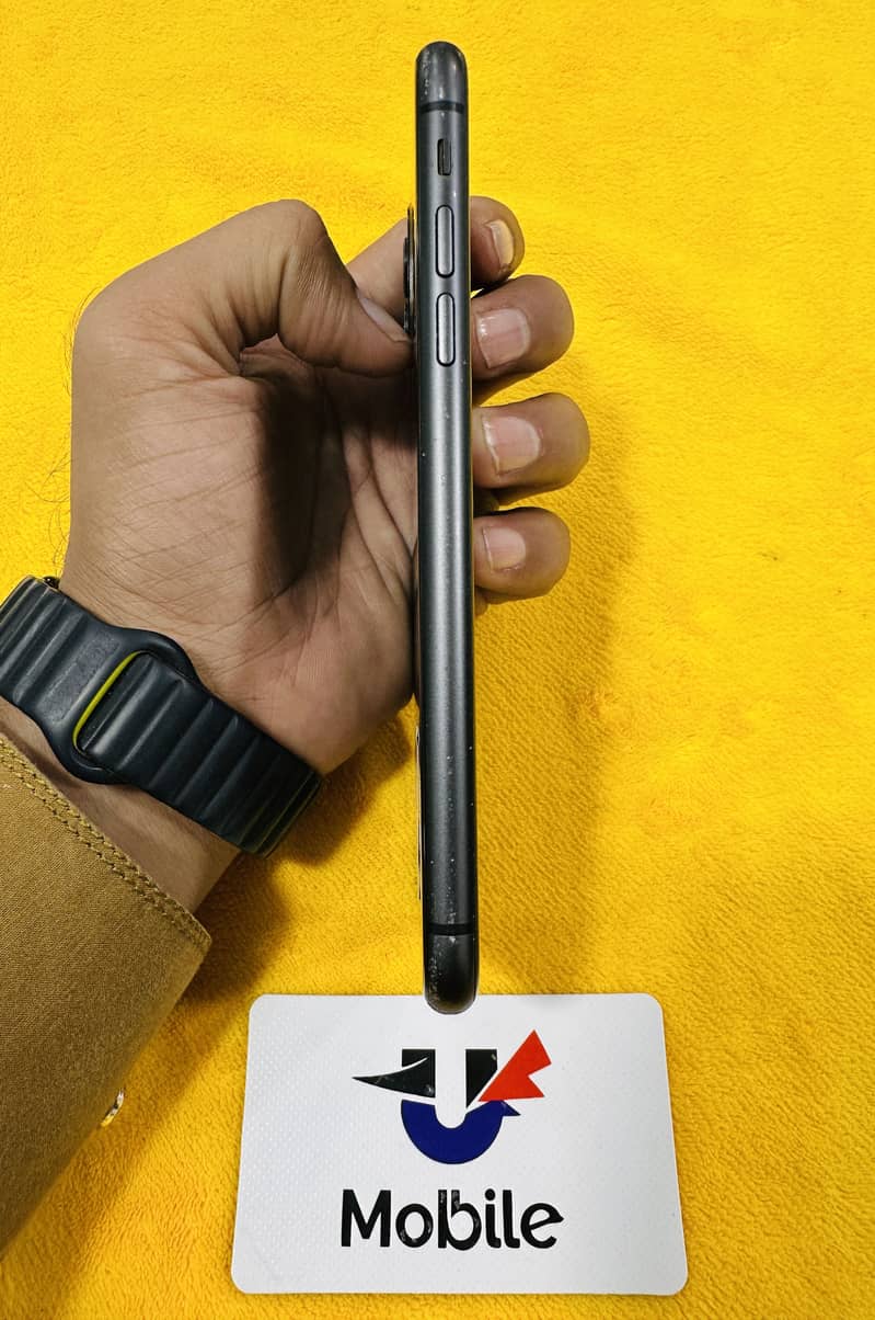 iPhone 11 7