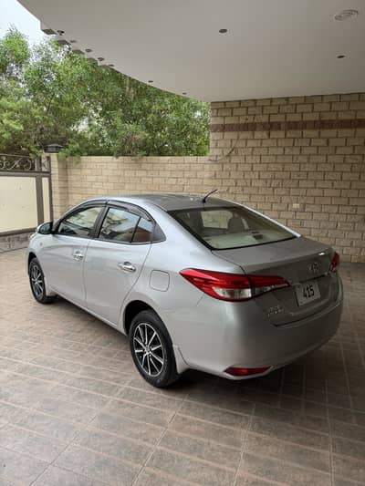Toyota Yaris Ativ 1.5 CVT
