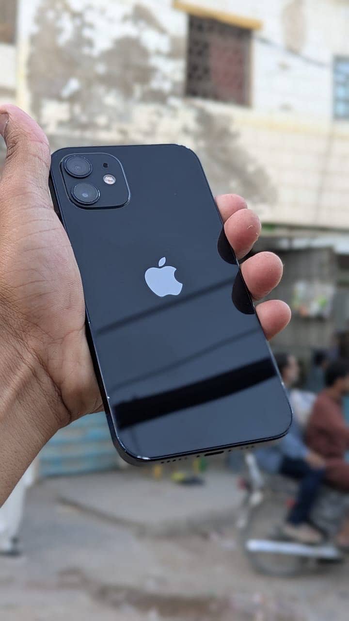 Apple iPhone 12 0