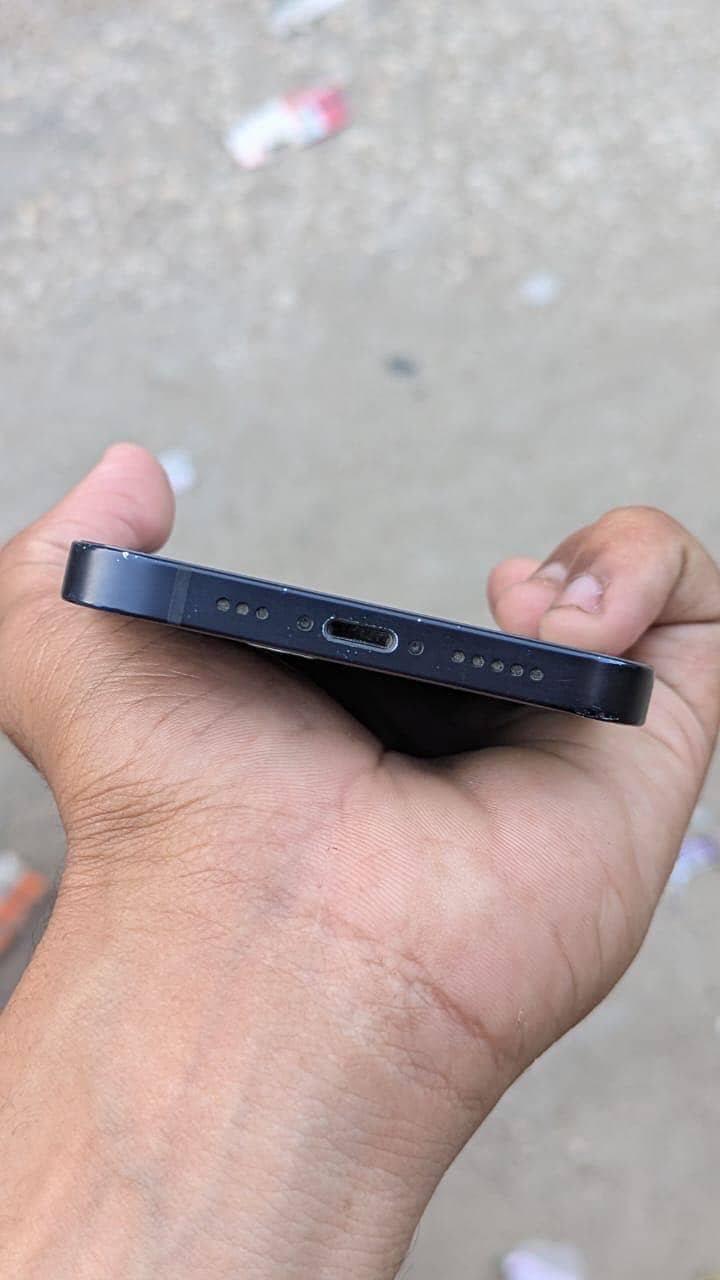 Apple iPhone 12 1