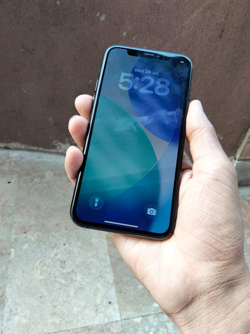 Apple iPhone 11 Pro 2