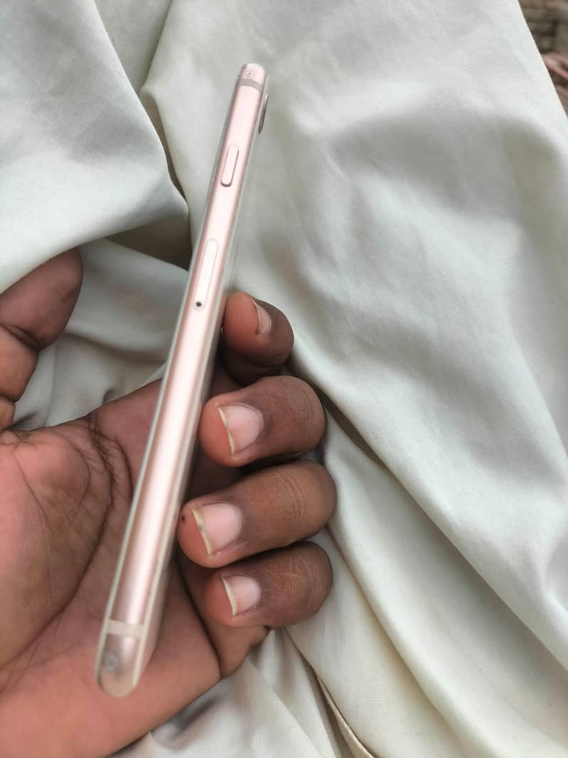 Apple iPhone 8 5